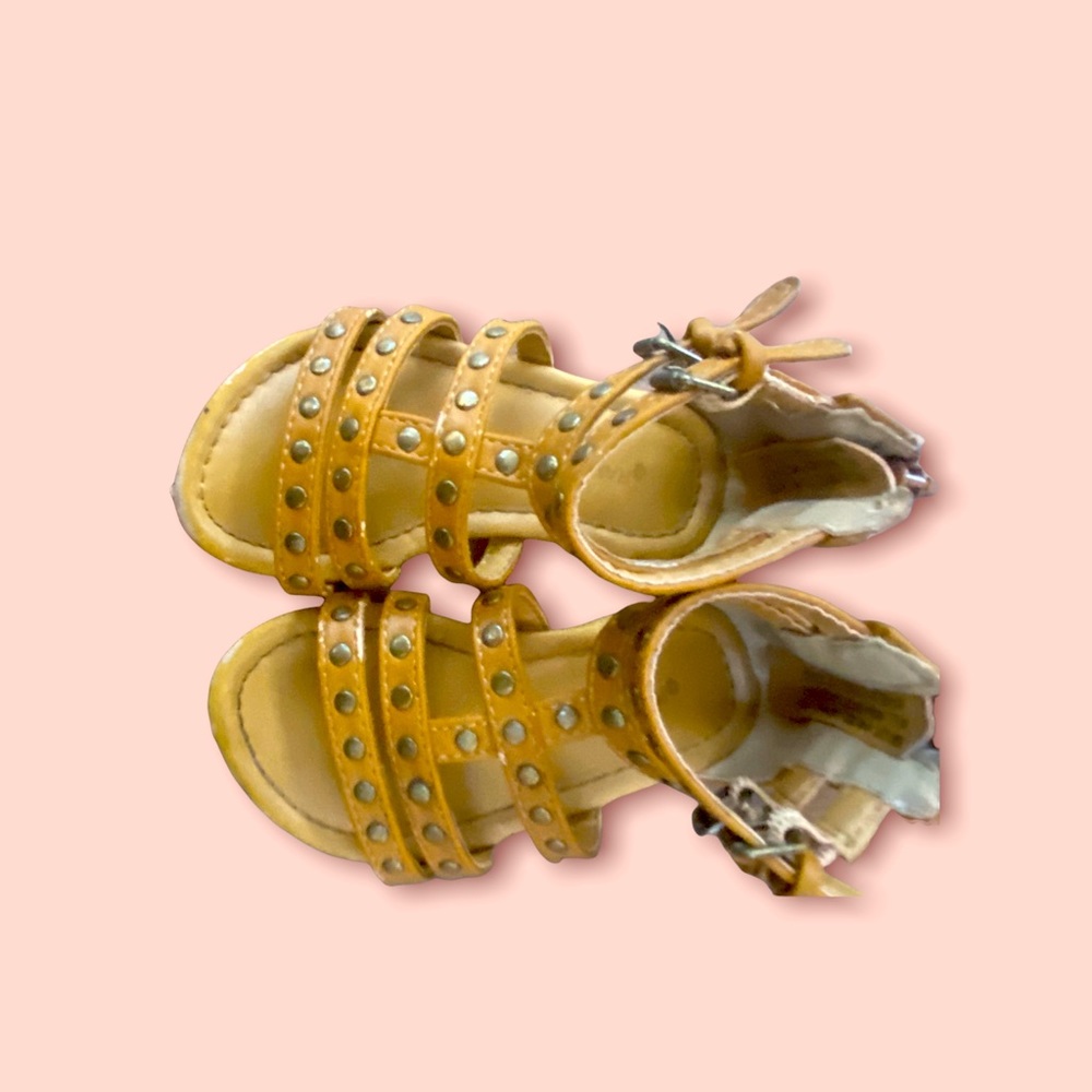 *3/$20* Toddler gladiator sandals size 5